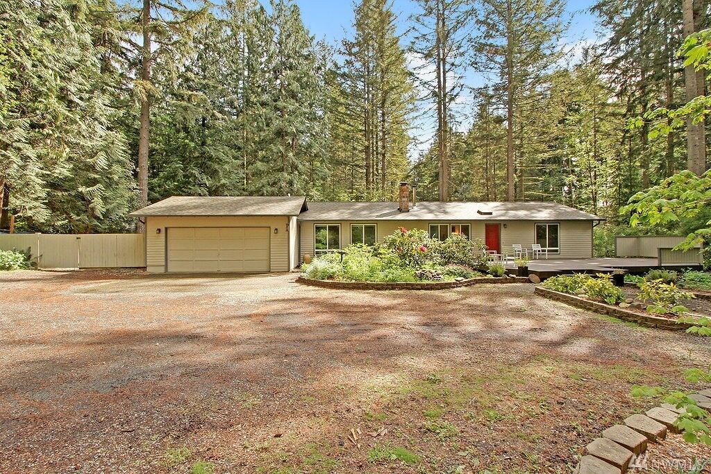 Property Photo:  23121 NE 47th St  WA 98053 