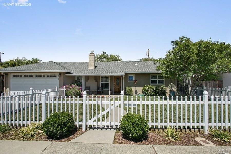 Property Photo:  258 Cherry Street  CA 95688