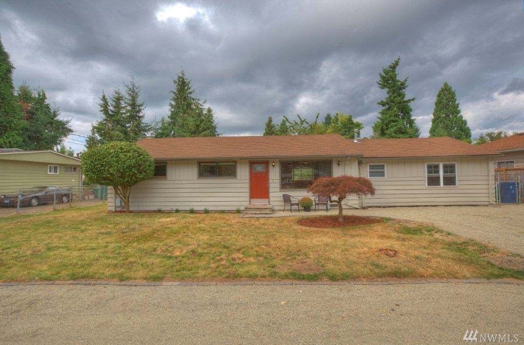 Property Photo:  17419 129th Ave SE  WA 98058 