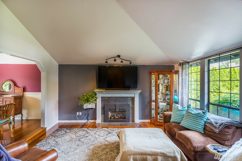 Property Photo: 10522 53rd Ave W WA 98275