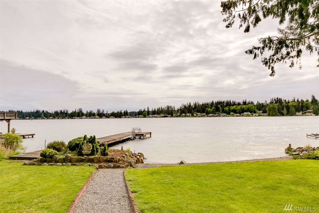 Property Photo:  15916 Peninsula Rd  WA 98292 