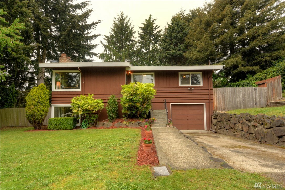 Property Photo:  2424 S 226th St  WA 98198 