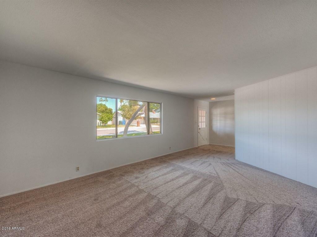 Property Photo:  339 W Echo Lane  AZ 85021 