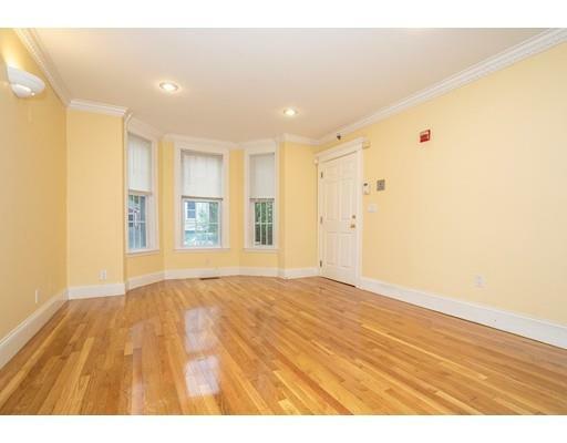 Property Photo:  15 Upland Road 2  MA 02140 