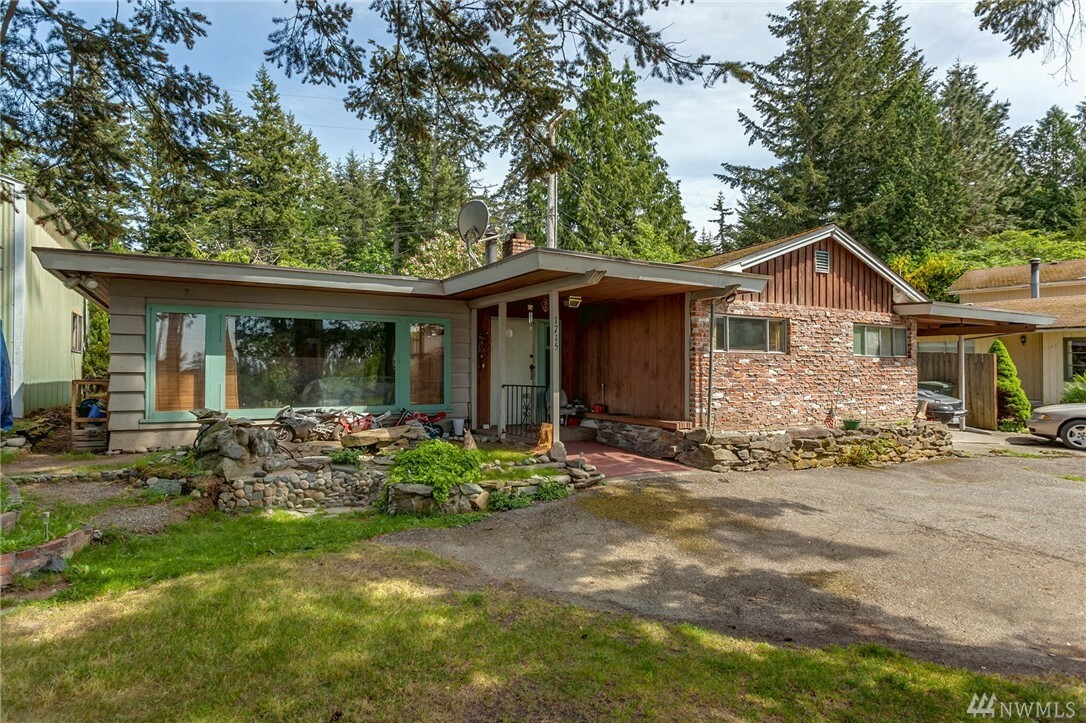 Property Photo:  1715 Mt Baker Hwy  WA 98226 