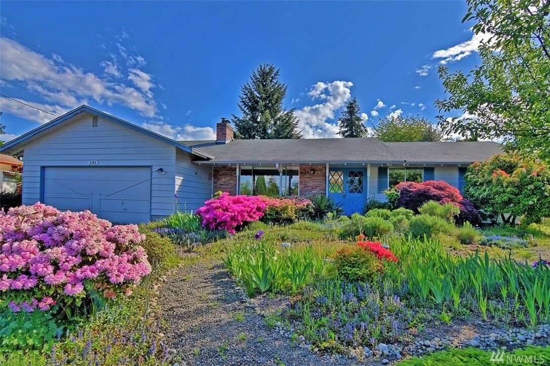 Property Photo:  2406 97th Place SE  WA 98208 