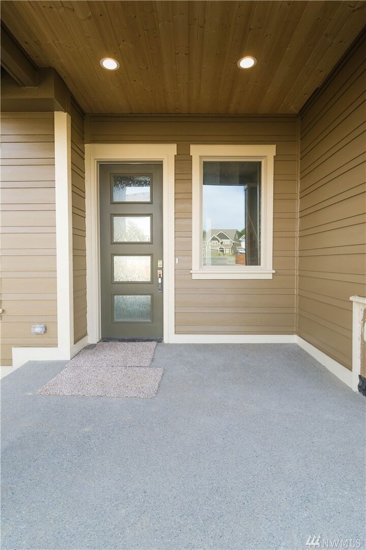 Property Photo:  13108 119th Av Ct E  WA 98374 