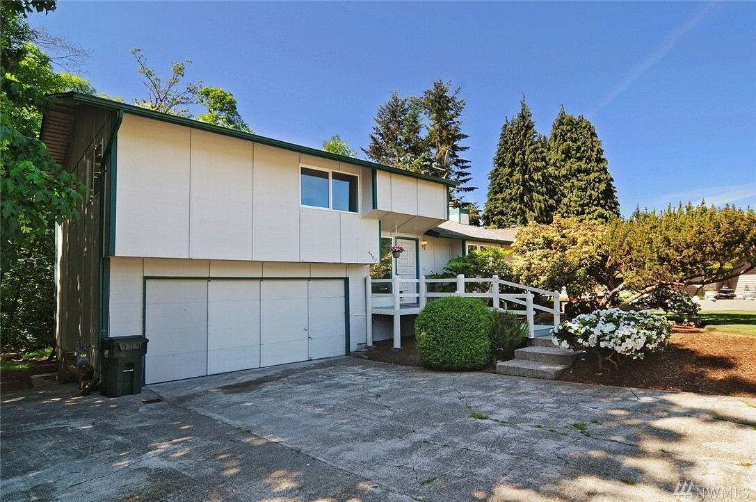 Property Photo:  4907 S 290th Place  WA 98001 