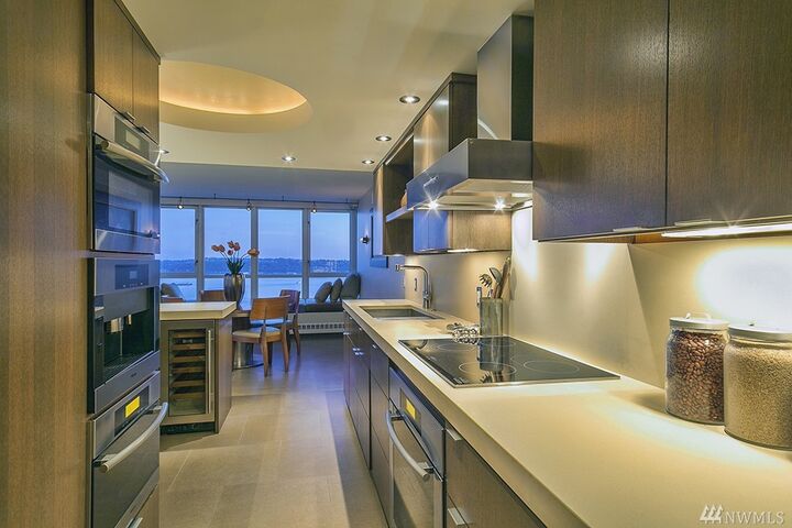 Property Photo:  2125 1st Ave 2203  WA 98121 