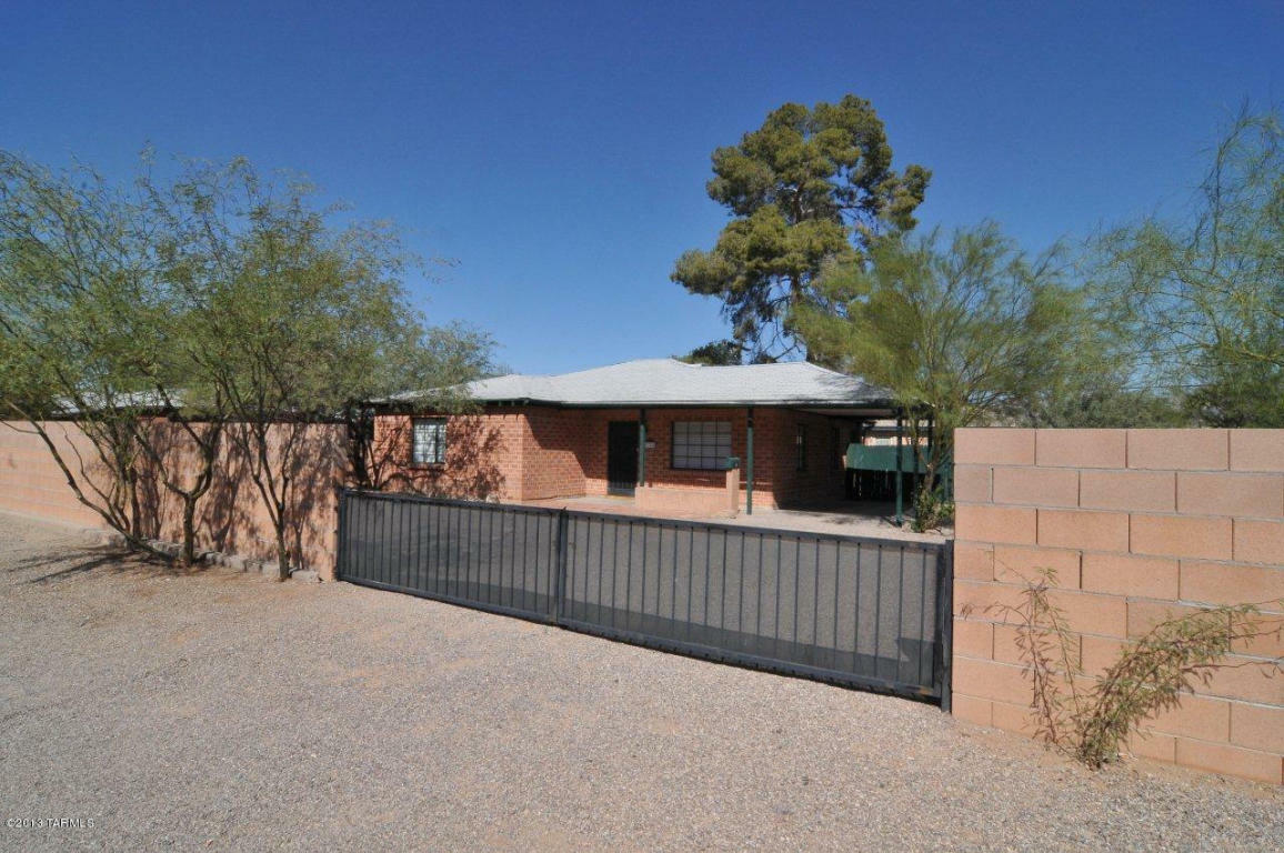 Property Photo:  2725 E Glenn Street  AZ 85716 