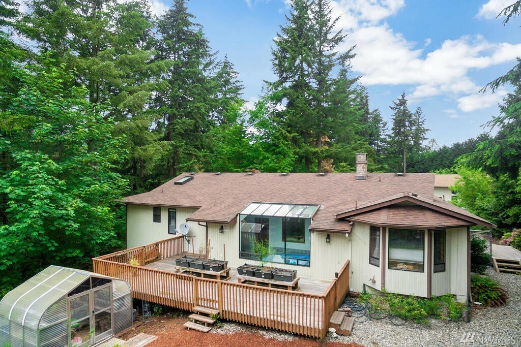Property Photo: 6102 187th Ave E WA 98391