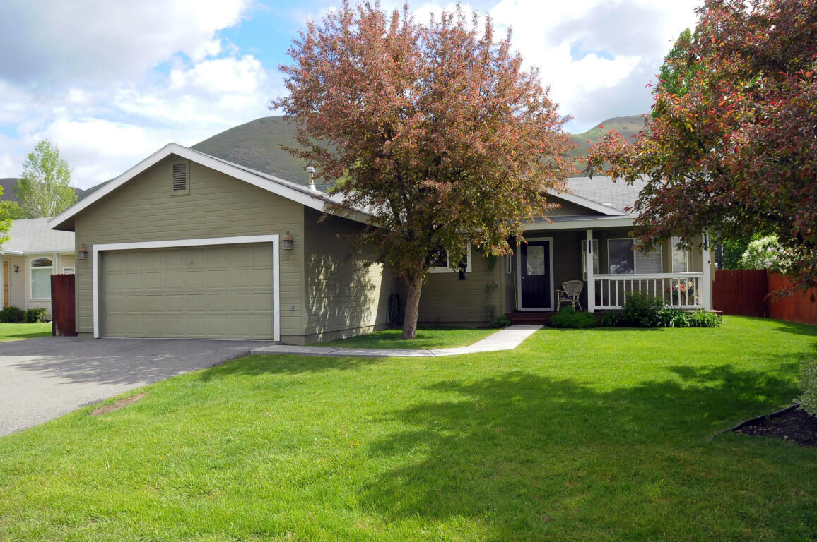 Property Photo:  3420 Mountain Ash Dr  ID 83333 