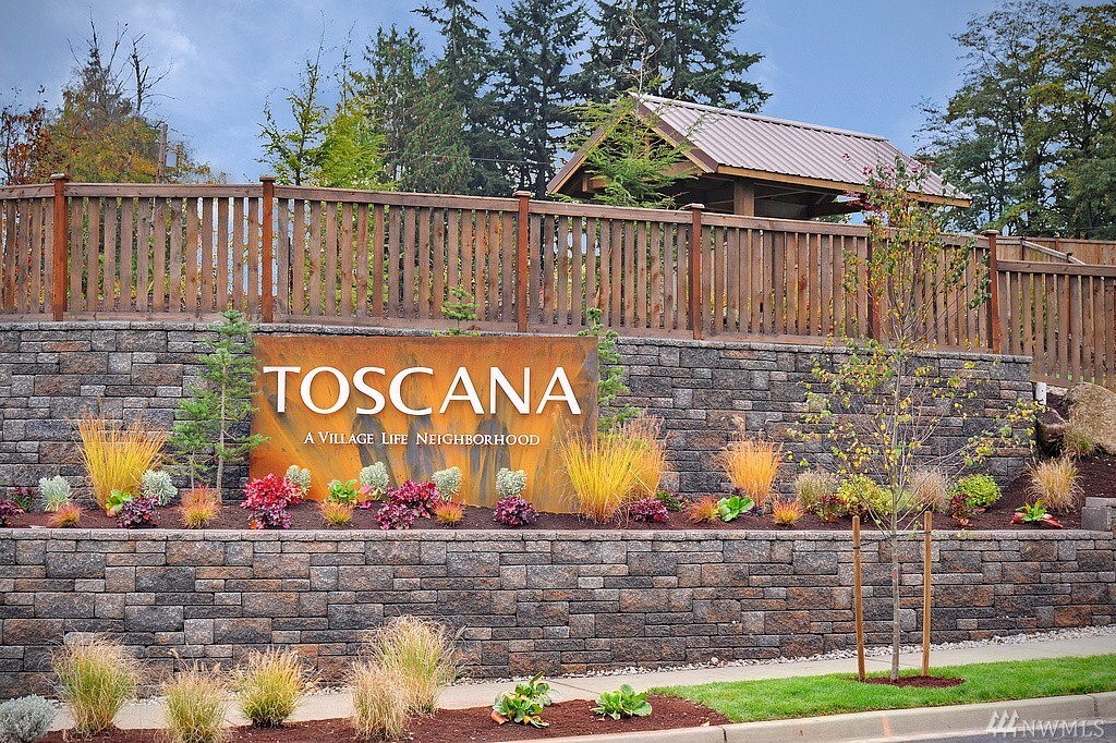 Property Photo: 23120 8th 6 Ave SE WA 98021