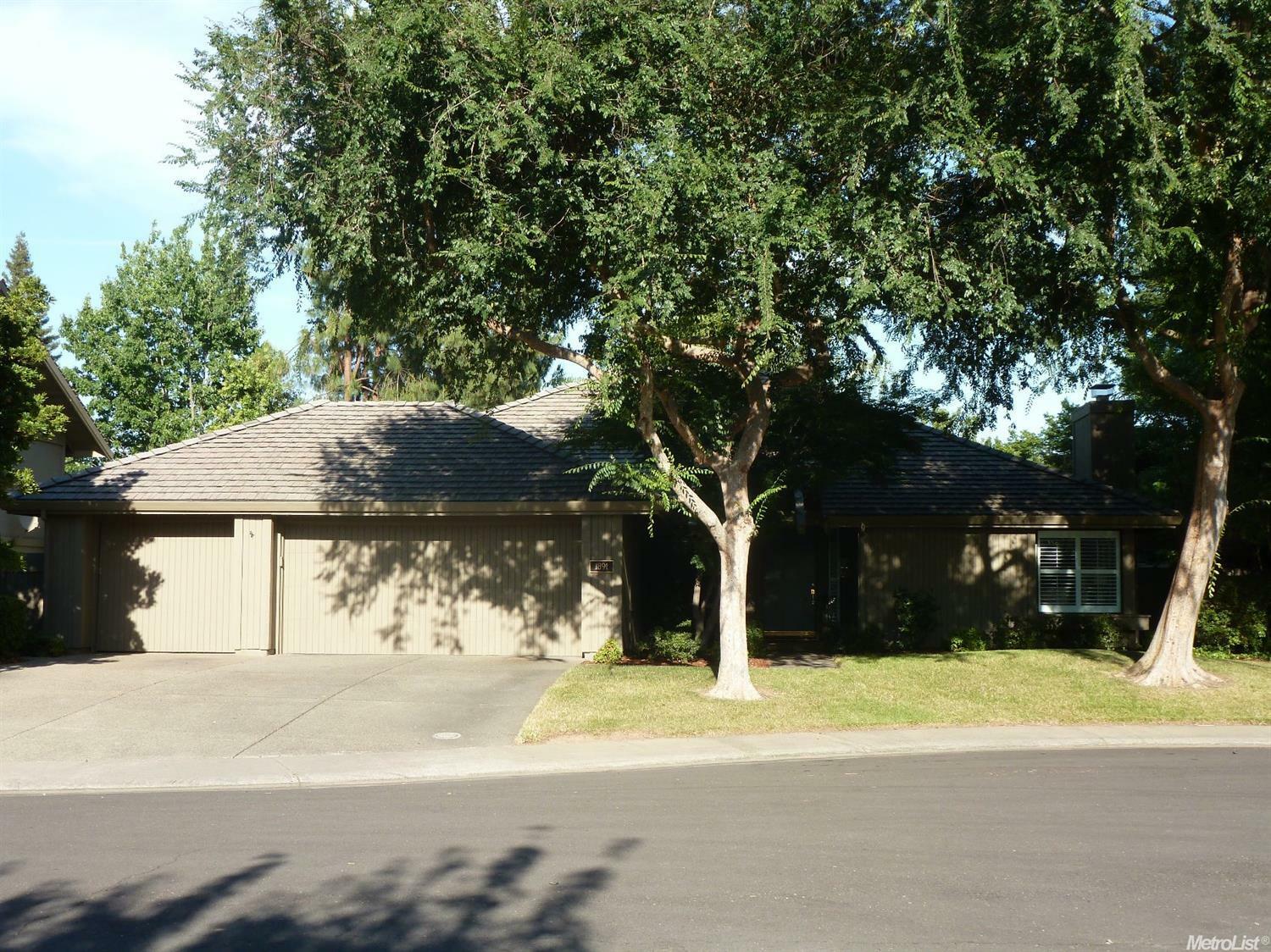 Property Photo:  1891 Levi Strauss Court  CA 95670 