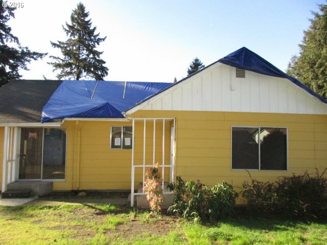 Property Photo:  3830 SE 130th Ave  OR 97236 