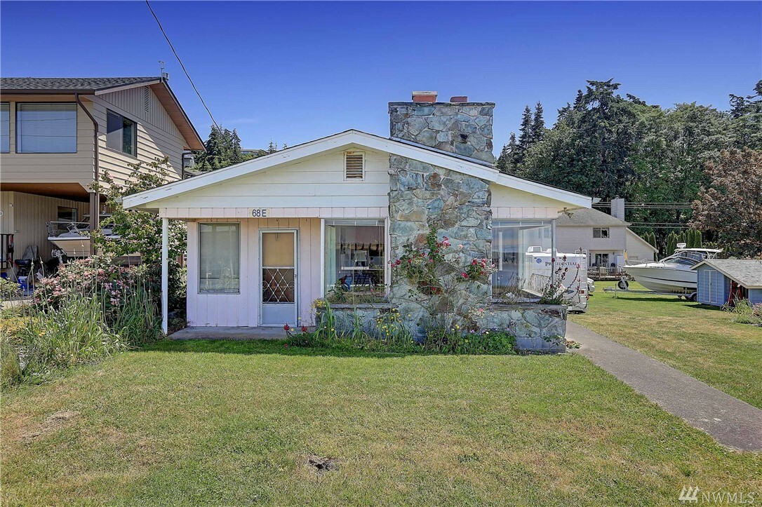 Property Photo:  68 Utsalady Rd  WA 98282 