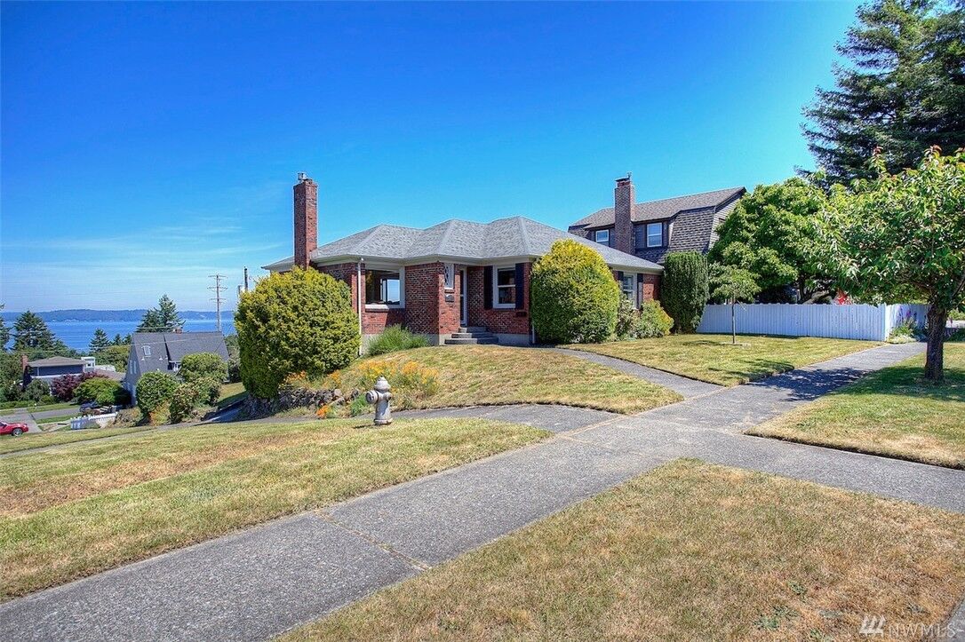 Property Photo:  3225 N 30th St  WA 98407 