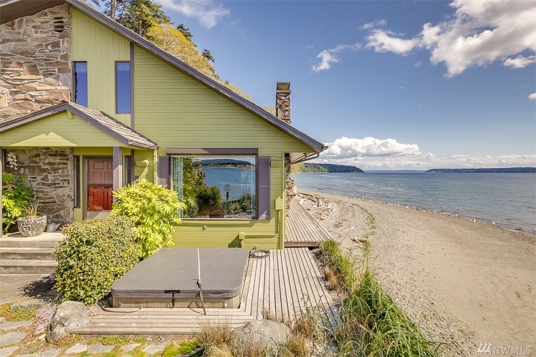 Property Photo:  3239 Mabana Rd  WA 98282 