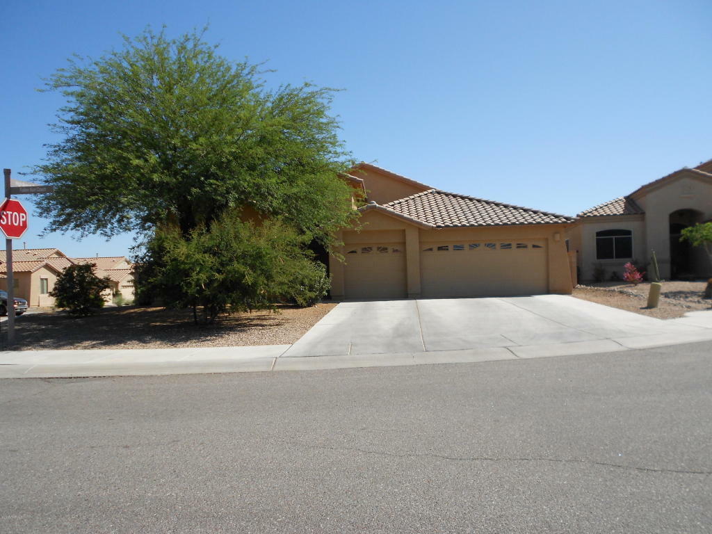 Property Photo:  7038 W Fallen Sun Court  AZ 85743 