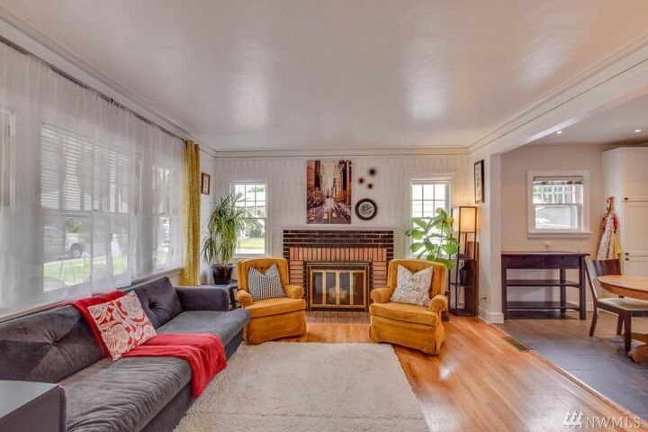 Property Photo:  1011 Harvard Ave  WA 98801