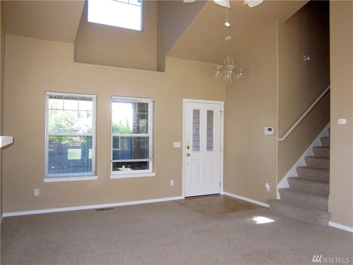 Property Photo:  1129 E Hobert Ave  WA 98926 