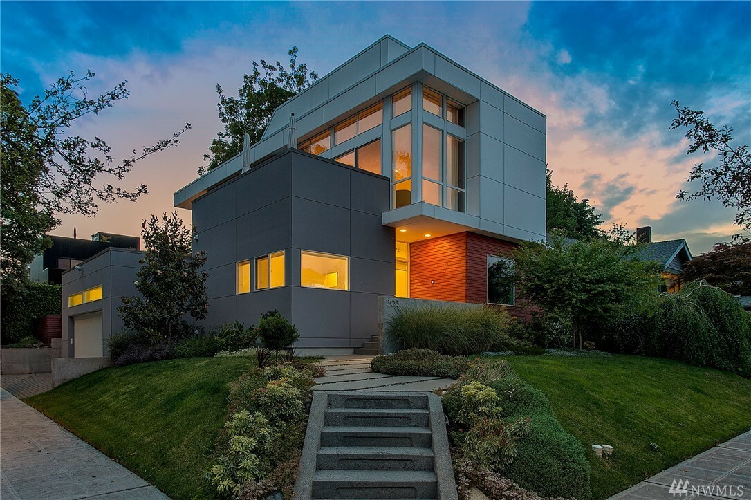 Property Photo: 203 29th Ave WA 98122