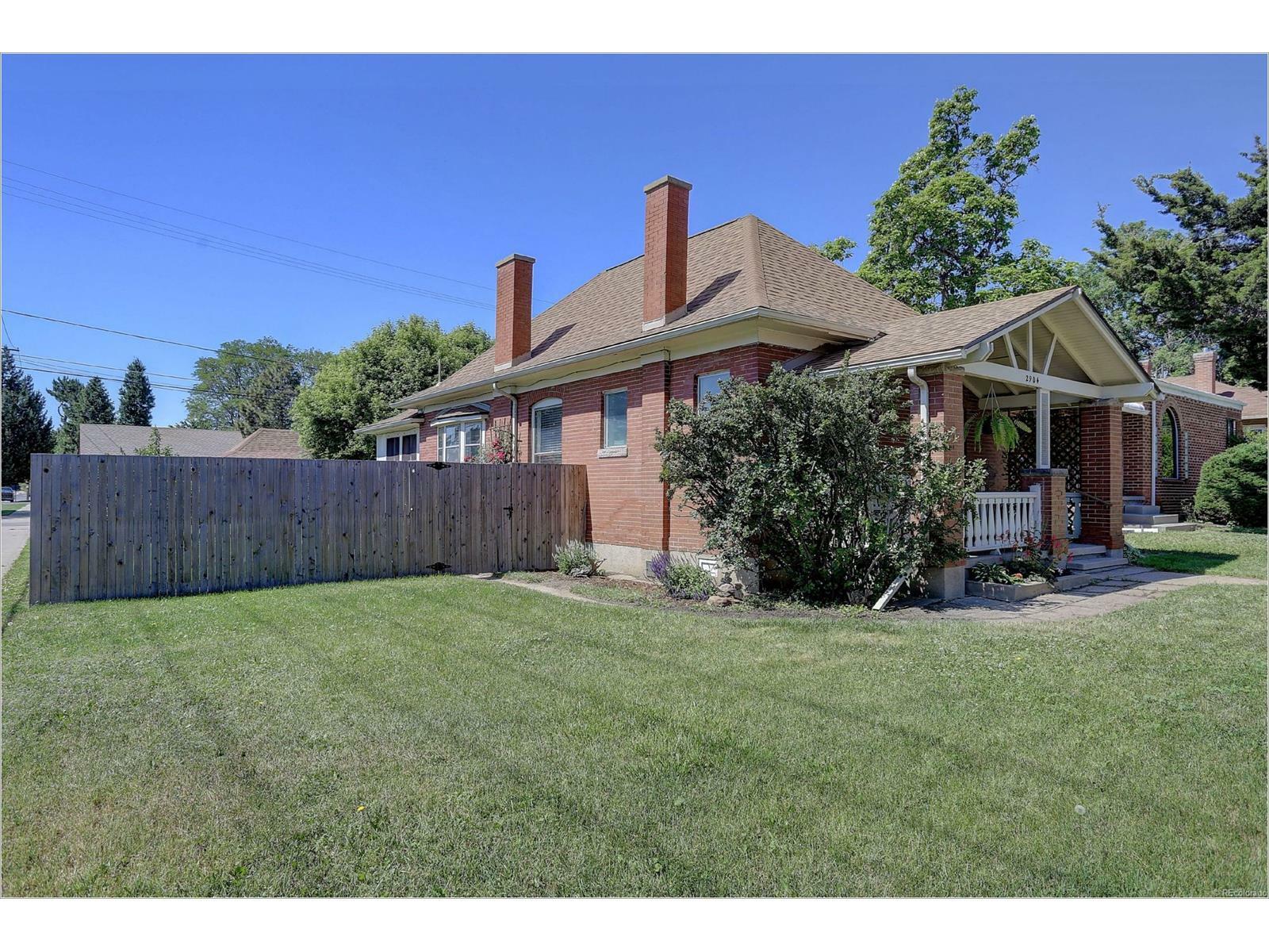 Property Photo:  2904 West 40th Avenue  CO 80211 