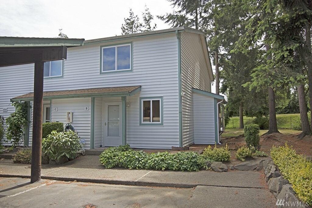 Property Photo: 1725 SW 318th Place 49D WA 98023