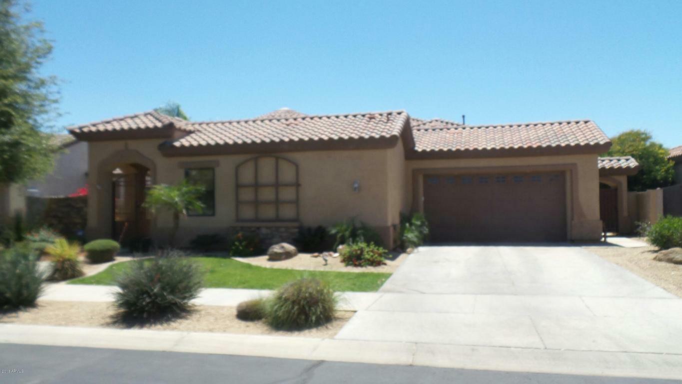 Property Photo:  863 W Elm Court  AZ 85340 