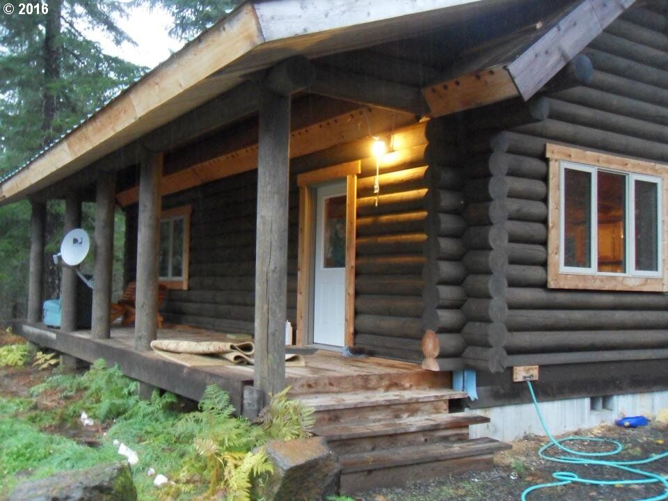 Property Photo:  62 Sadie Rd  WA 98610 