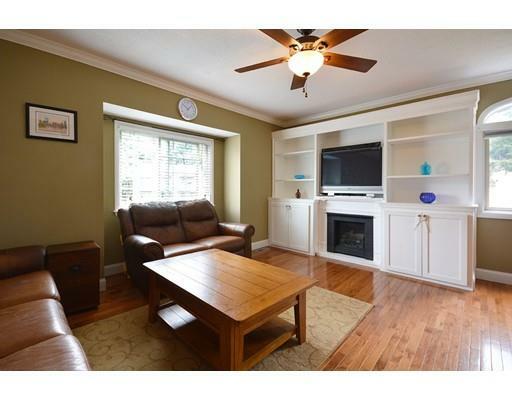 Property Photo: 8 Thistle Ct. NH 03063