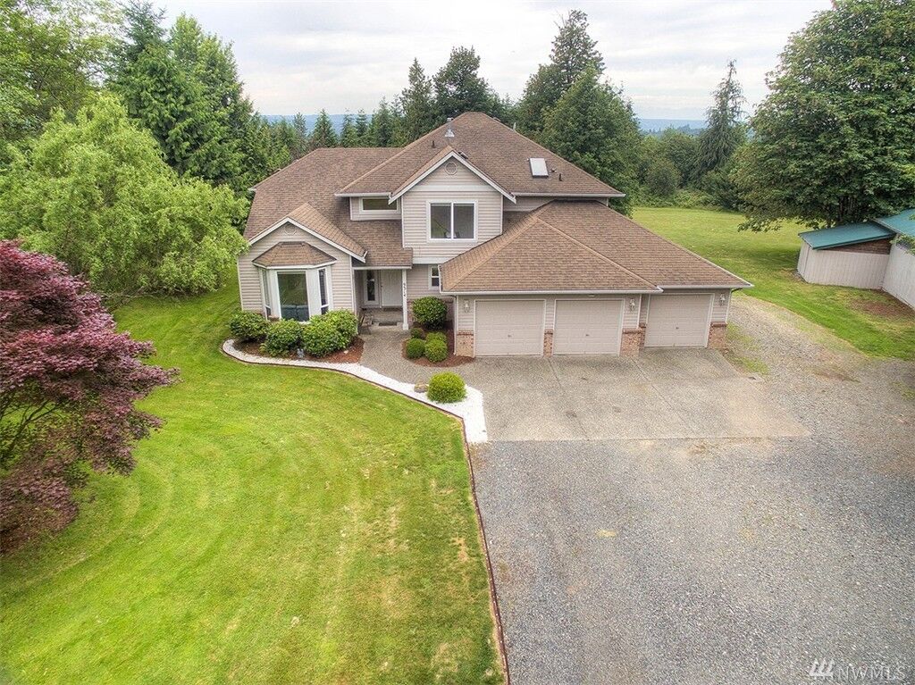 Property Photo:  9314 190th Ave SE  WA 98290 