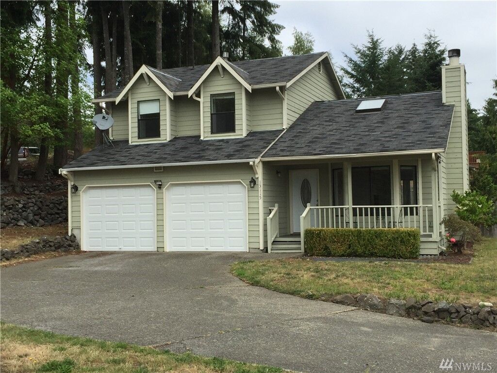 Property Photo:  13115 Lakeridge Cir NW  WA 98383 