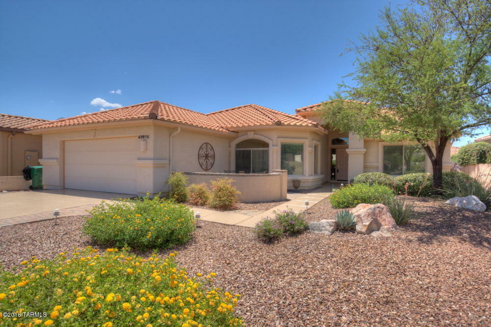 Property Photo:  62075 E Redwood Drive  AZ 85739 