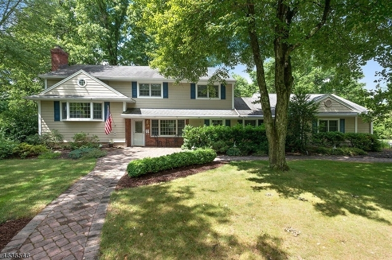 Property Photo:  17 Coddington Dr  NJ 07974 