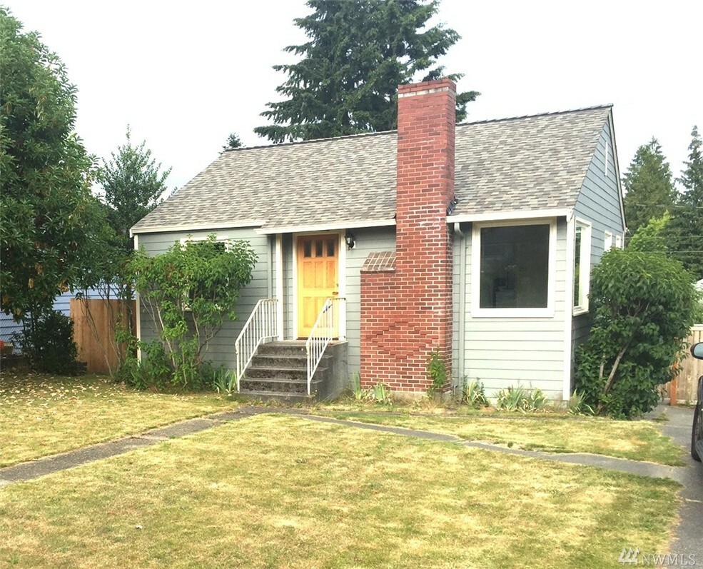 Property Photo:  16010 8th Ave NE  WA 98155 