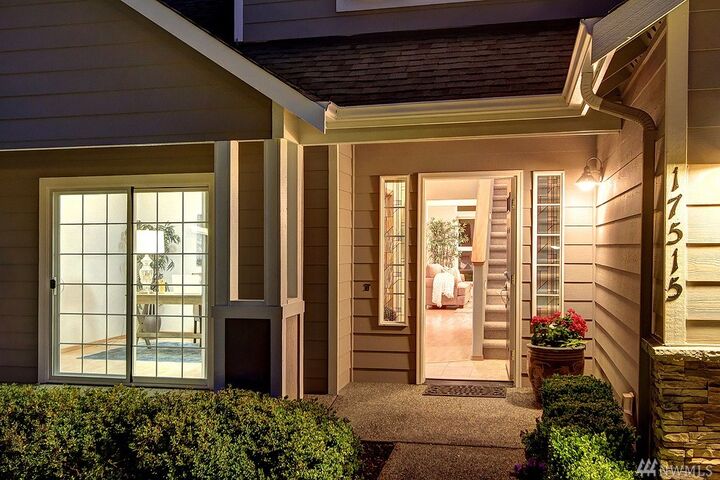 Property Photo: 17515 N Park Place N WA 98133