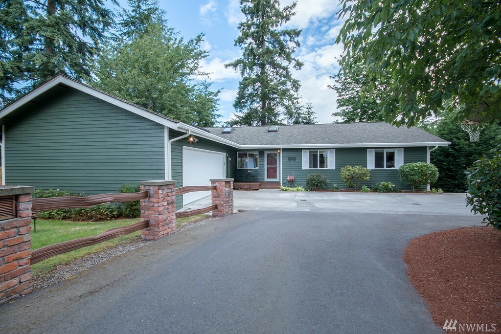 Property Photo:  4305 170th Place SW  WA 98037 