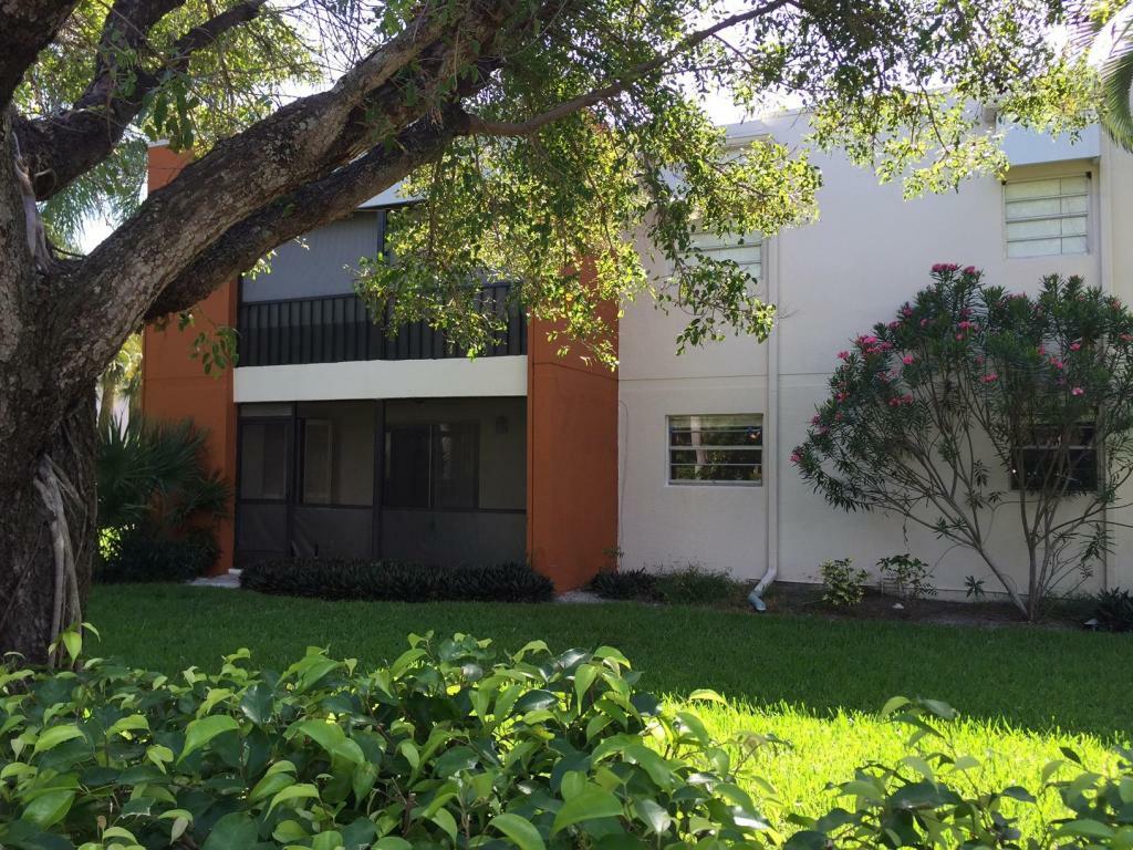 Property Photo: 2429 Jaeger Drive 37B FL 33444