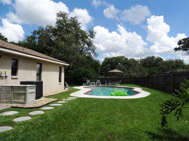 Property Photo: 406 Craft Road FL 33511