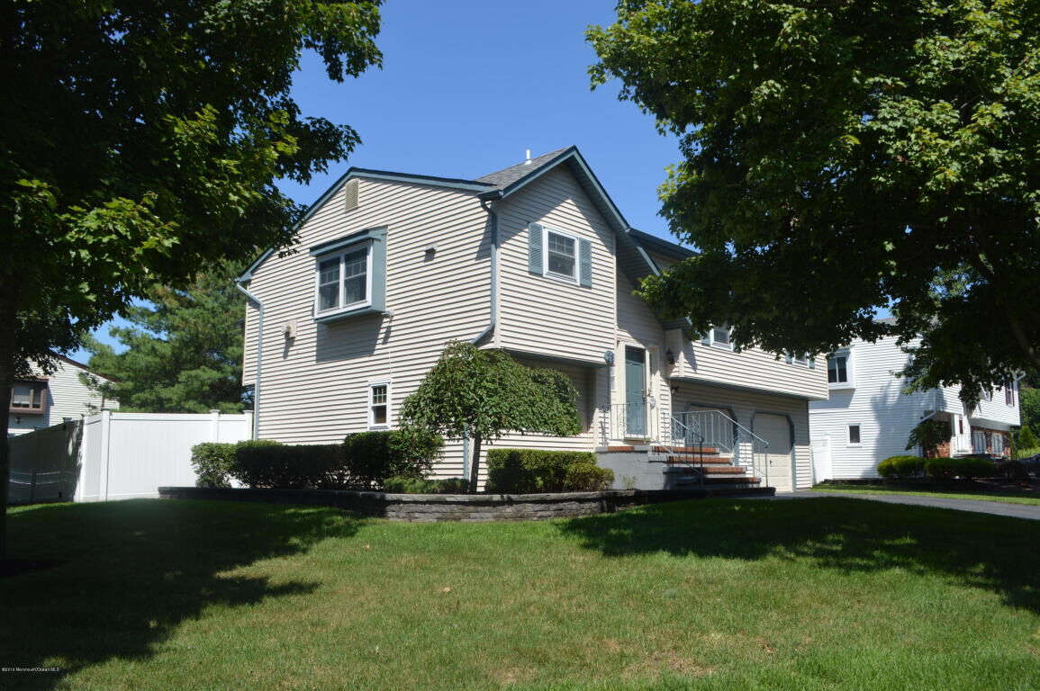 Property Photo:  23 Sweetbriar Trail  NJ 07731 