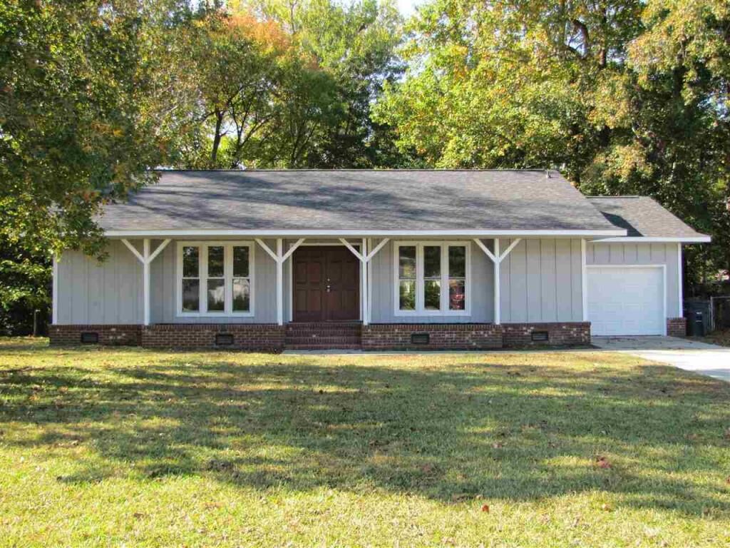 Property Photo: 602 Plaza Drive NC 28546