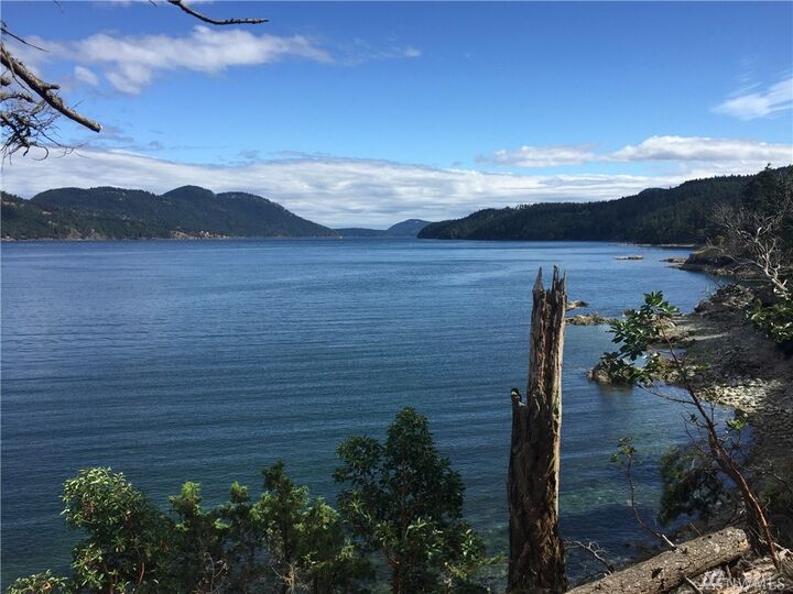 Property Photo: 671 Eastsound Shores Rd WA 98245