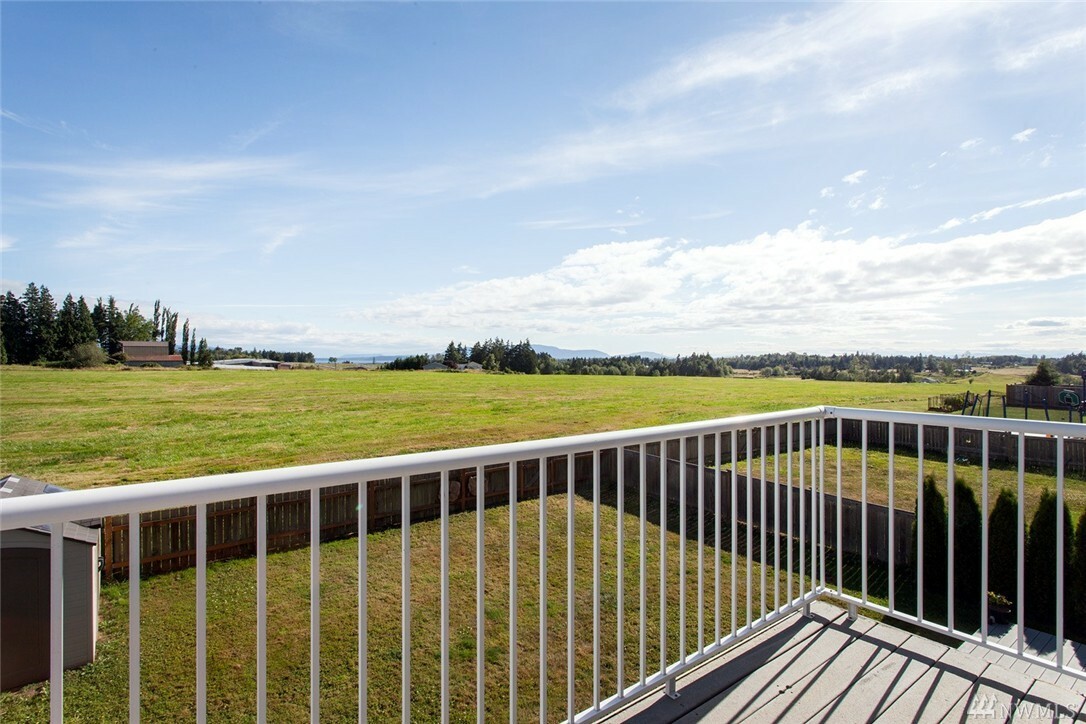 Property Photo:  2669 Glenmore St  WA 98248 