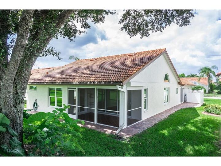 Property Photo:  4948 Tamarack Trail  FL 34293 