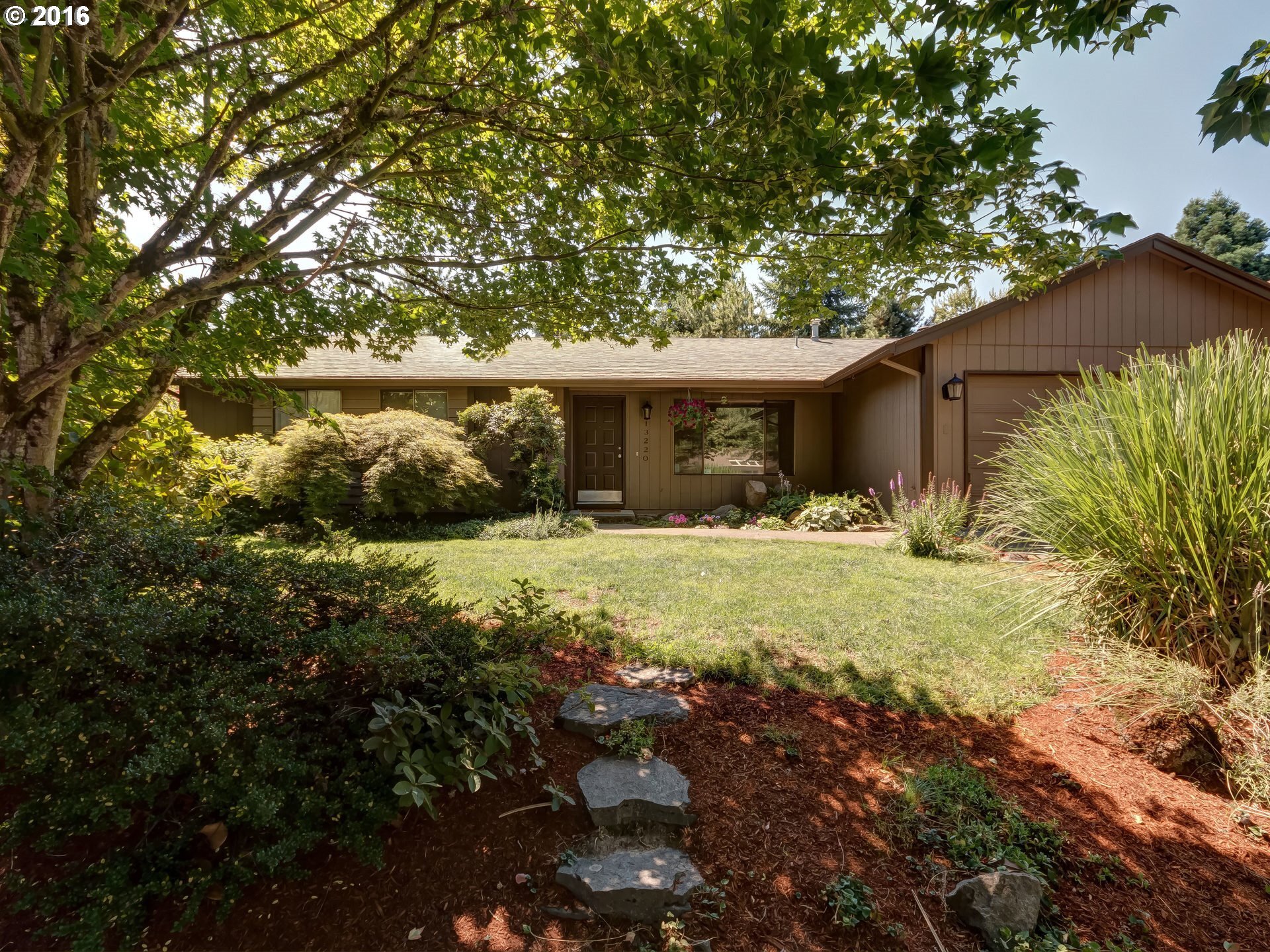 Property Photo:  13220 SW Thatcher Dr  OR 97008 