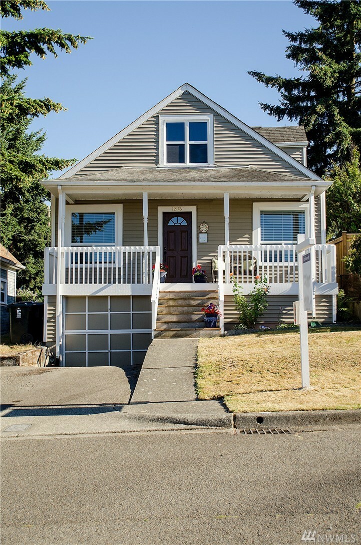 Property Photo:  1216 E 29th St  WA 98404 