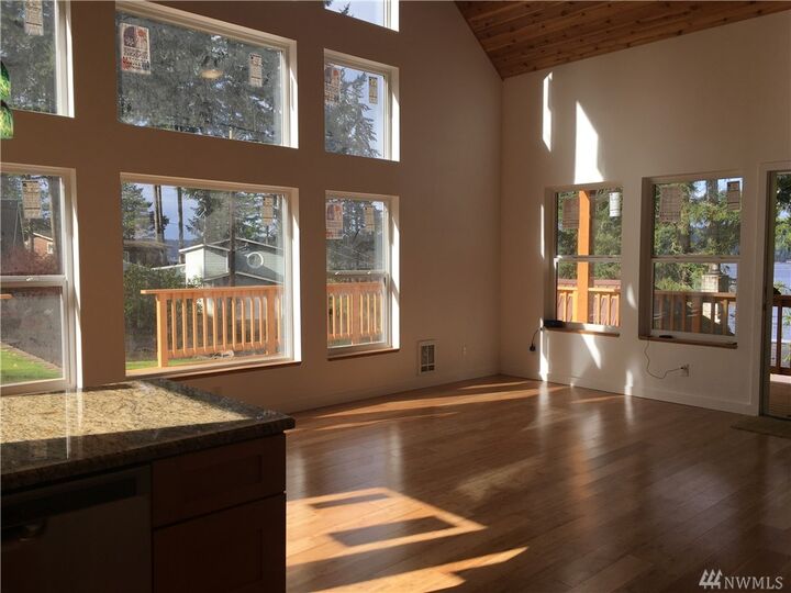 Property Photo: 31 E Twanoh Tides Dr WA 98528