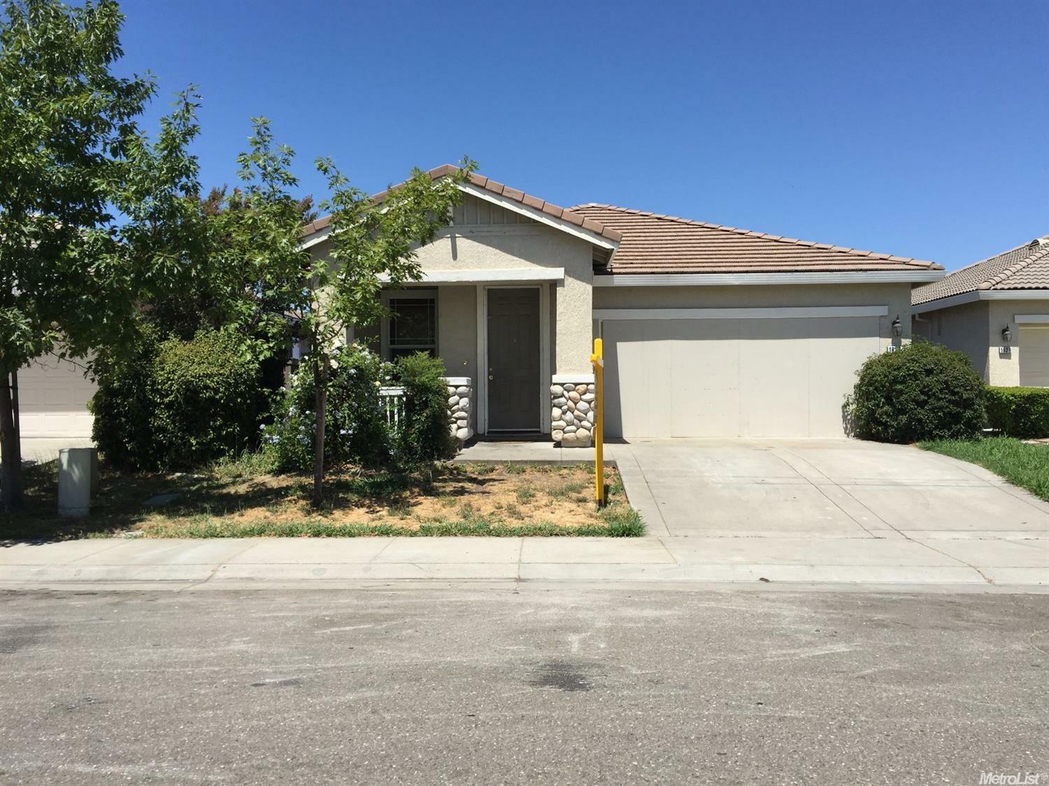 Property Photo:  1833 Zurlo Way  CA 95835 