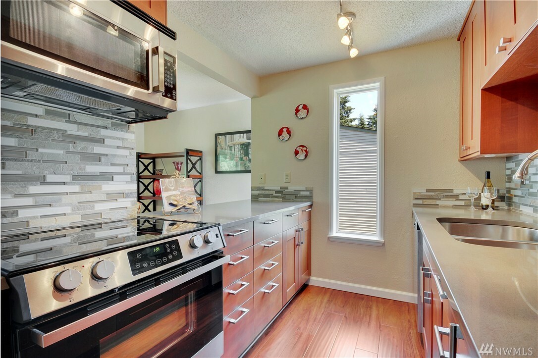 Property Photo: 9721 Bristonwood Drive W 11-D WA 98467